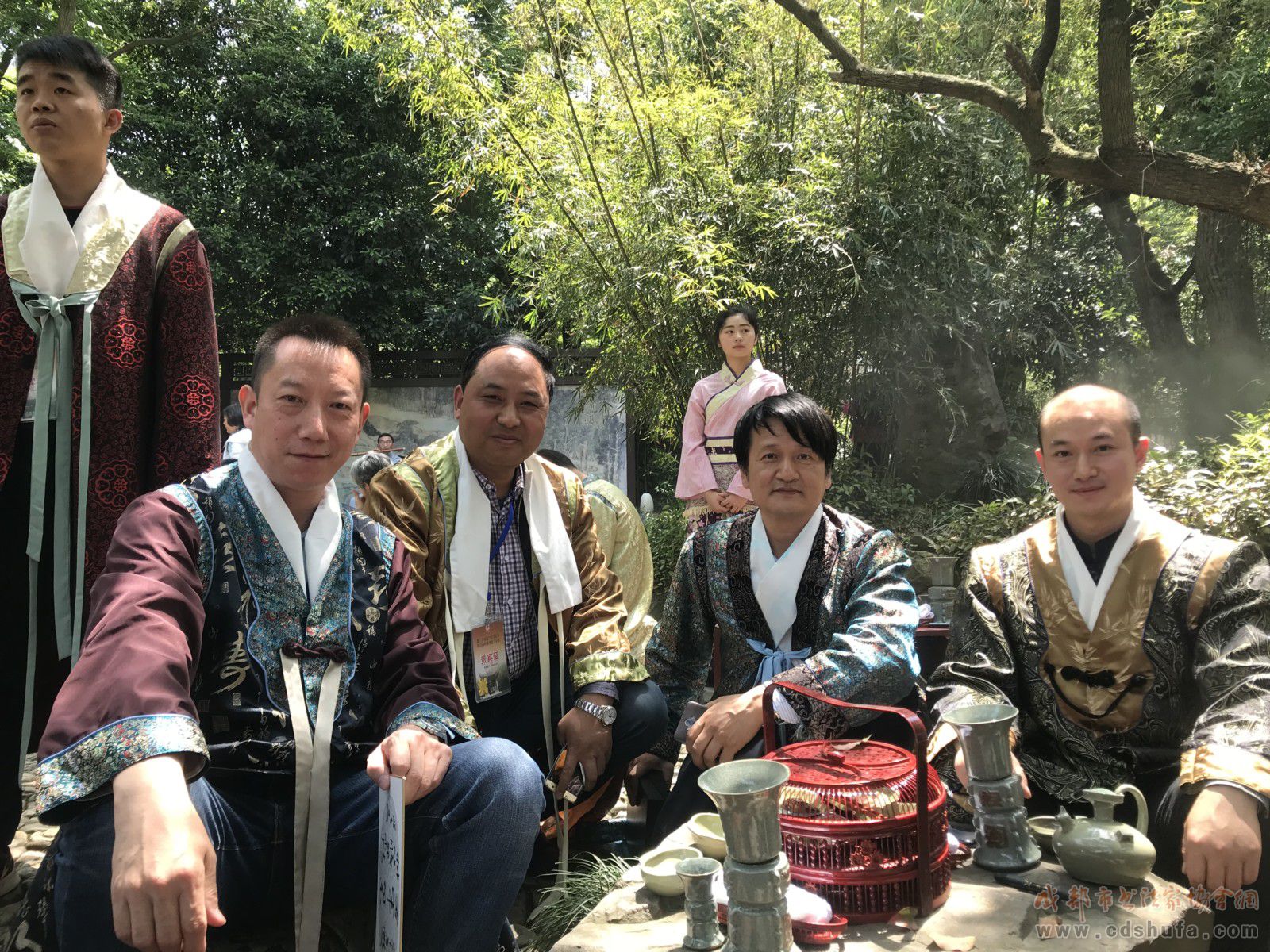成都市书协汤文俊副主席受邀参加第三十四届兰亭书法节暨第六届中国书法兰亭奖颁奖活动 - 协会动态 - 成都市书法家协会