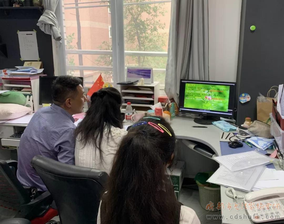 成都市2019年中华经典诵写系列活动评审工作在 成都市青羊区青少年宫顺利开展