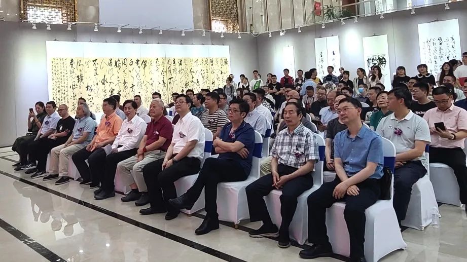 头条|四川大学2021届书法专业本硕学生毕业作品展在四川福宝美术馆举行