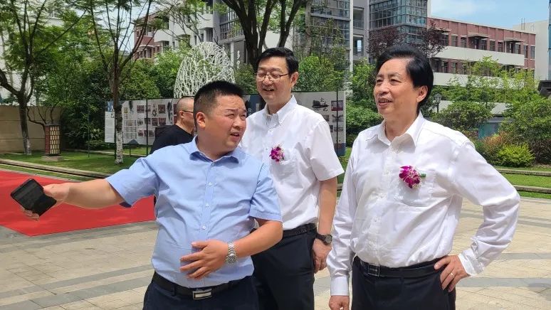 头条|四川大学2021届书法专业本硕学生毕业作品展在四川福宝美术馆举行